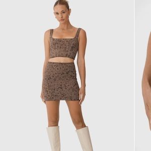 Finders keepers Elsie skirt